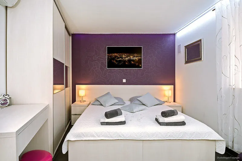 Room Piaceta Σπλιτ Πανσιόν