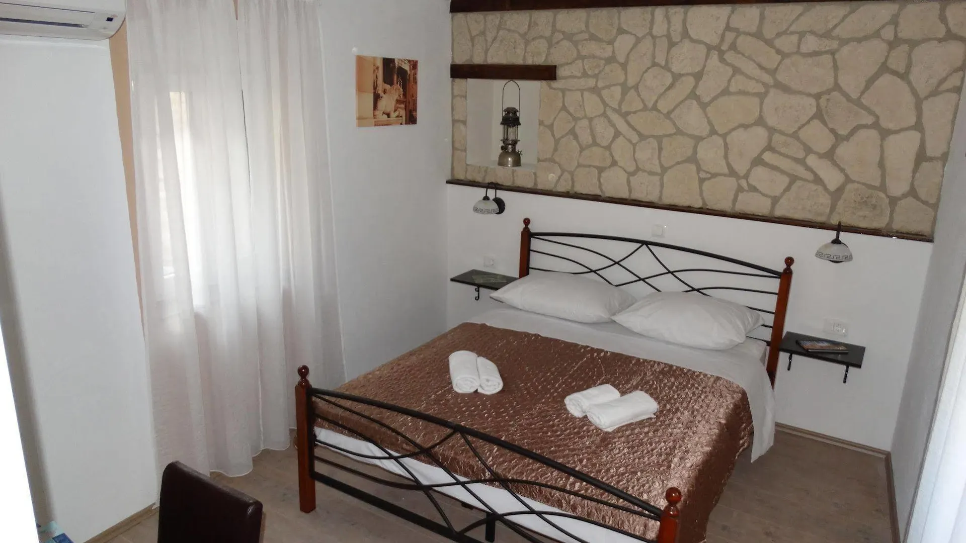 Room Piaceta Σπλιτ Πανσιόν